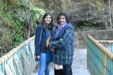 Alina Rizvi (on the left) with her mother and ovarian cancer patient Rabab Rizvi