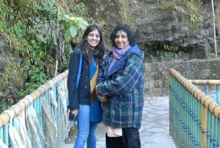Alina Rizvi (on the left) with her mother and ovarian cancer patient Rabab Rizvi 